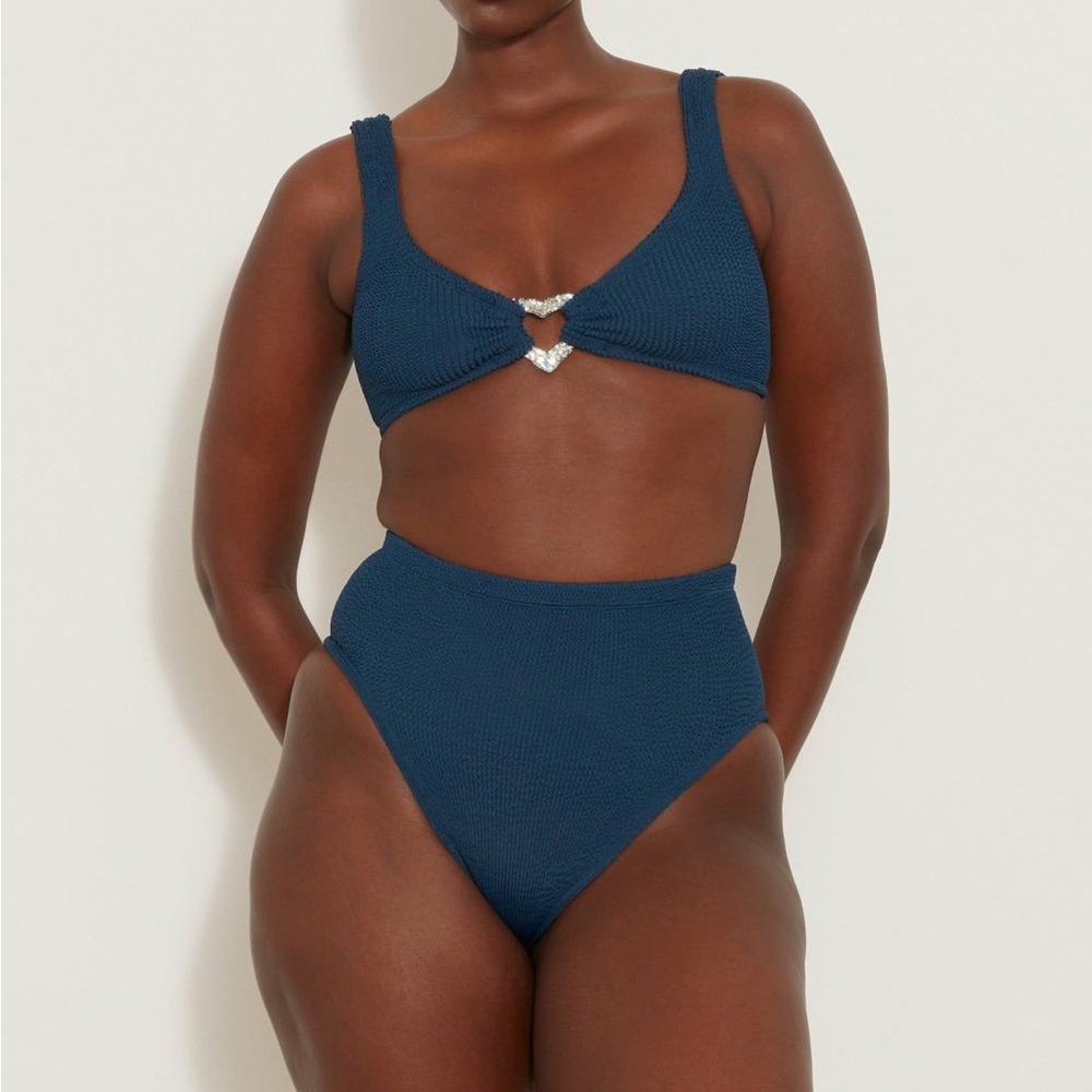 Brand new never worn Hunza G Jessica bikini. One size